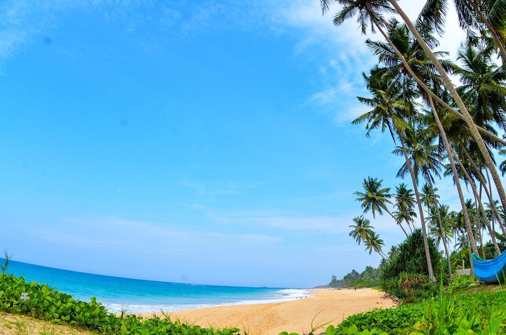 Rainbow Beach Hotel Hikkaduwa Exteriör bild