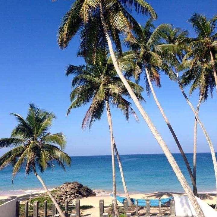 Rainbow Beach Hotel Hikkaduwa Exteriör bild