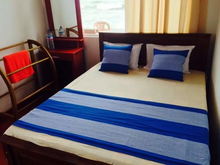 Rainbow Beach Hotel Hikkaduwa Exteriör bild