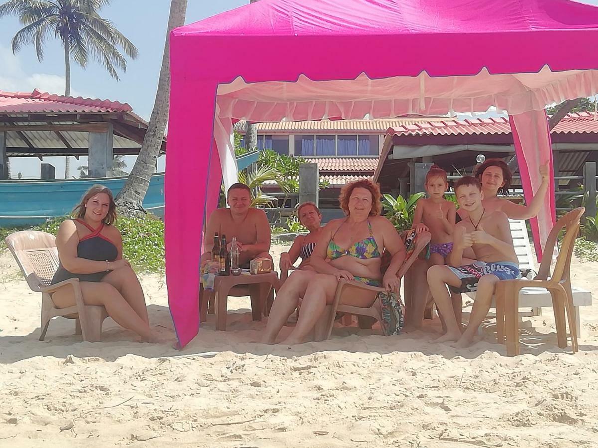 Rainbow Beach Hotel Hikkaduwa Exteriör bild